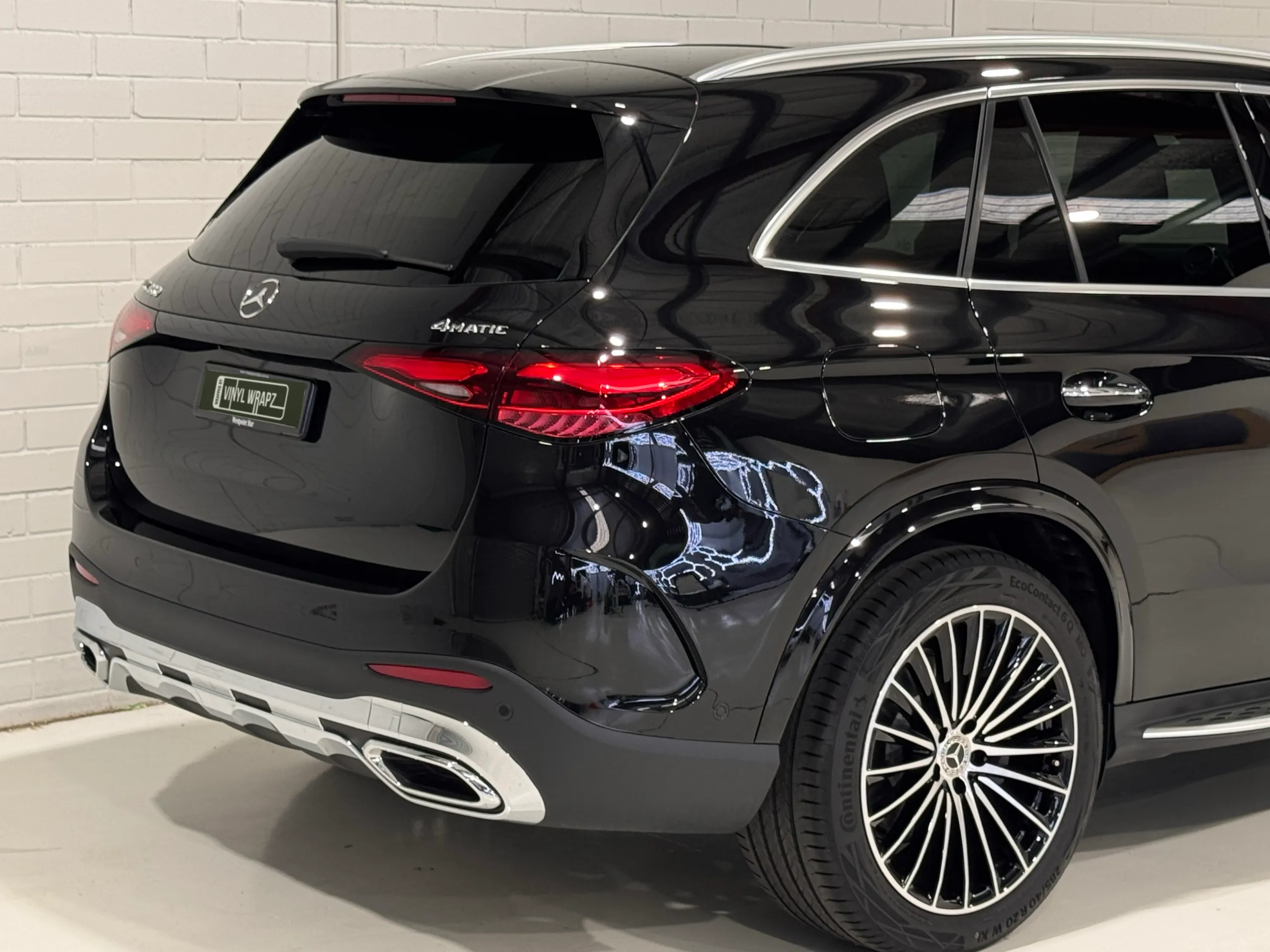 Mercedes-Benz GLC 300 rear quarter, rear wheel and tailgate in the workshop