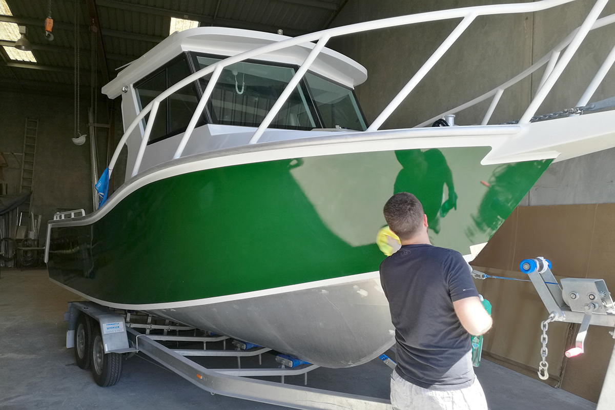 boat 7m aluminium - green to charcoal - vinyl wrap car